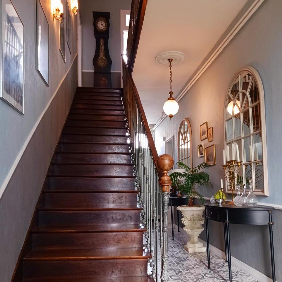 Le Griffon 1855 Hotel Saint-Laurent-Des-Autels ภายนอก รูปภาพ