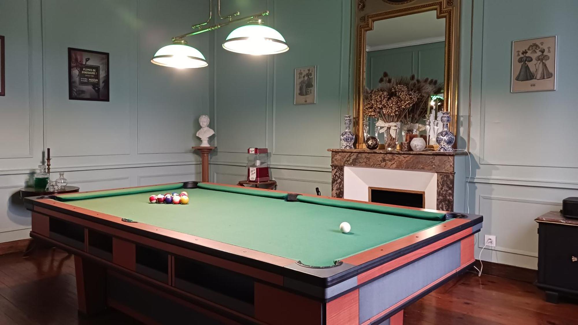 Le Griffon 1855 Hotel Saint-Laurent-Des-Autels ภายนอก รูปภาพ